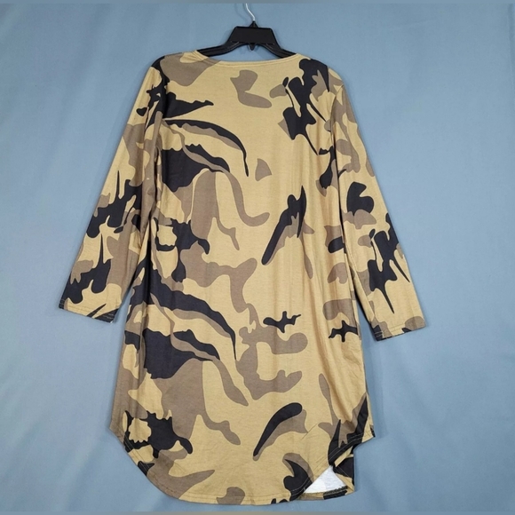 π©·5/$25π©· Green Camo, Open Front Cardigan - Plus Size 16 - Picture 6 of 12